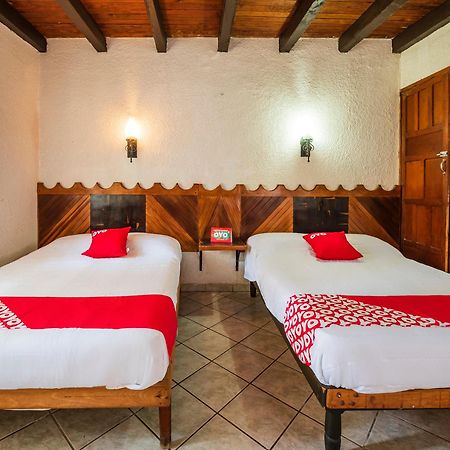 Oyo Hotel Sands Барра-де-Навидад Экстерьер фото