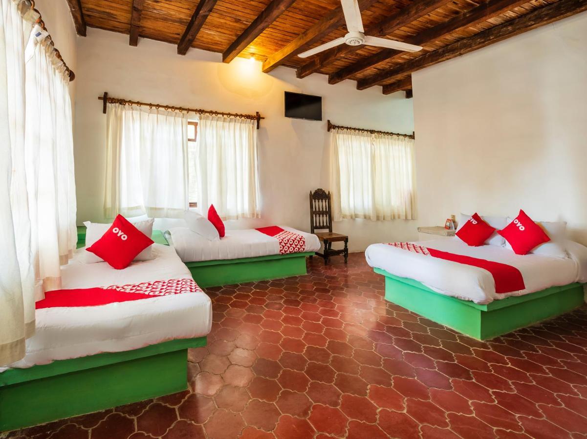Oyo Hotel Sands Барра-де-Навидад Экстерьер фото